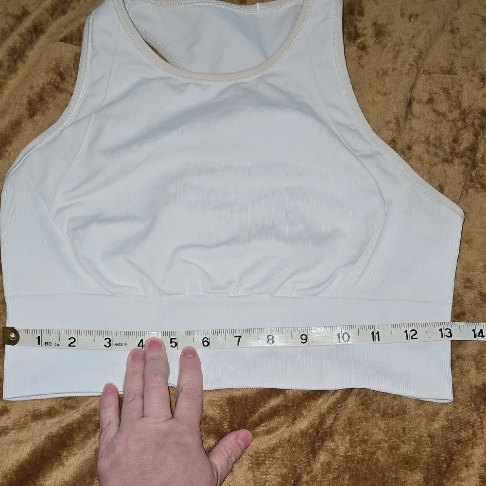 Lululemon Bra White 6? - Picture 6 of 10